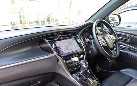 Toyota Harrier, 2018 год, 2 320 000 рублей, 11 фотография