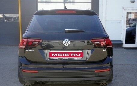 Volkswagen Tiguan II, 2017 год, 2 013 000 рублей, 6 фотография