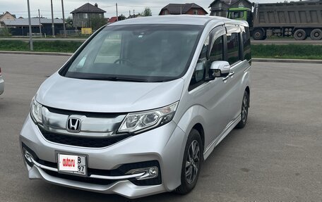 Honda Stepwgn IV, 2016 год, 1 980 000 рублей, 3 фотография
