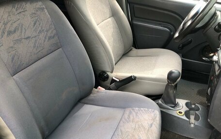 Renault Logan I, 2006 год, 110 000 рублей, 10 фотография