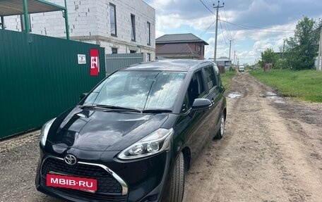 Toyota Sienta II, 2018 год, 1 550 000 рублей, 7 фотография