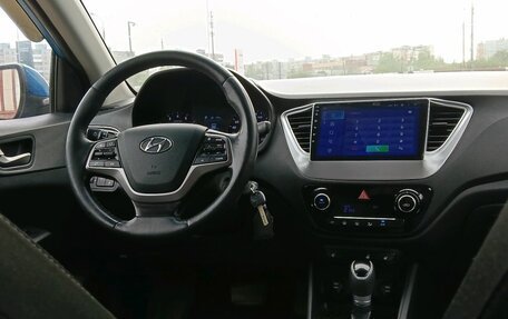 Hyundai Solaris II рестайлинг, 2018 год, 1 075 000 рублей, 13 фотография