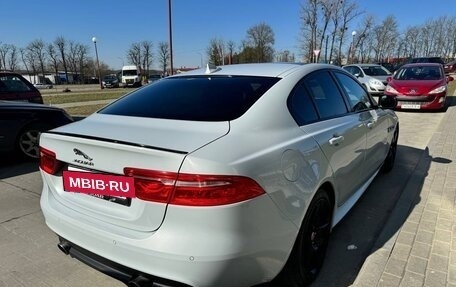 Jaguar XE I рестайлинг, 2015 год, 1 400 000 рублей, 2 фотография
