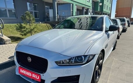 Jaguar XE I рестайлинг, 2015 год, 1 400 000 рублей, 4 фотография