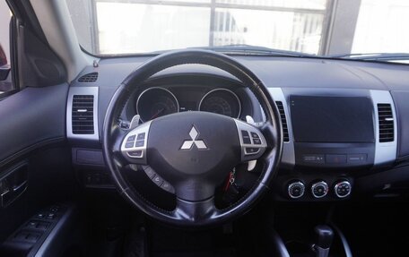 Mitsubishi Outlander III рестайлинг 3, 2010 год, 1 000 000 рублей, 13 фотография
