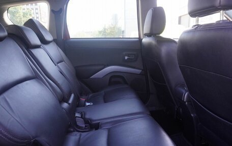 Mitsubishi Outlander III рестайлинг 3, 2010 год, 1 000 000 рублей, 10 фотография