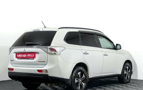 Mitsubishi Outlander III рестайлинг 3, 2013 год, 1 447 000 рублей, 5 фотография