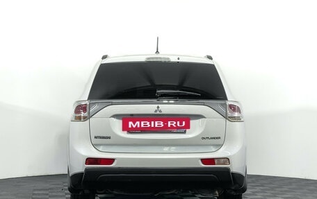 Mitsubishi Outlander III рестайлинг 3, 2013 год, 1 447 000 рублей, 6 фотография