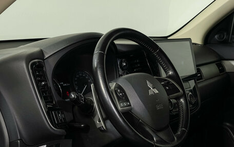 Mitsubishi Outlander III рестайлинг 3, 2013 год, 1 447 000 рублей, 13 фотография