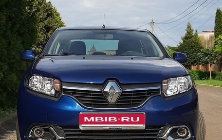 Renault Logan II, 2017 год, 860 000 рублей, 8 фотография