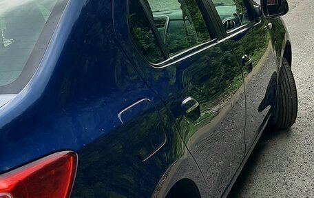 Renault Logan II, 2017 год, 860 000 рублей, 16 фотография
