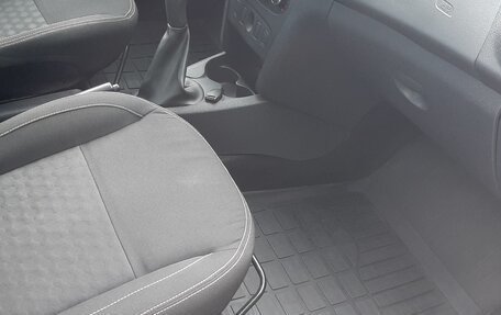 Renault Logan II, 2017 год, 860 000 рублей, 30 фотография