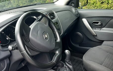Renault Logan II, 2017 год, 860 000 рублей, 37 фотография