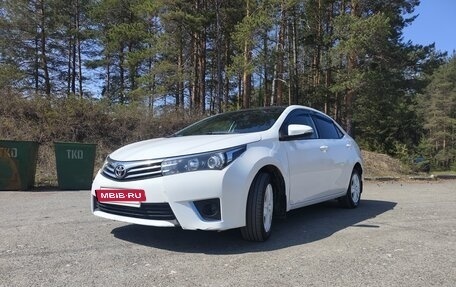 Toyota Corolla, 2013 год, 1 200 000 рублей, 6 фотография