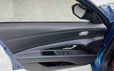 Hyundai Elantra, 2023 год, 16 фотография