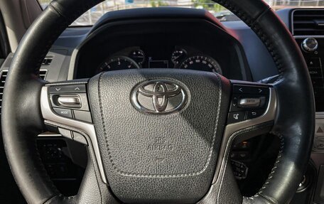 Toyota Land Cruiser Prado 150 рестайлинг 2, 2018 год, 4 785 000 рублей, 19 фотография