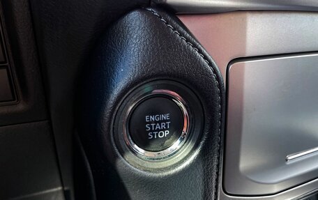 Toyota Land Cruiser Prado 150 рестайлинг 2, 2018 год, 4 785 000 рублей, 33 фотография