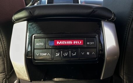 Toyota Land Cruiser Prado 150 рестайлинг 2, 2018 год, 4 785 000 рублей, 31 фотография