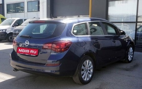 Opel Astra J, 2011 год, 813 000 рублей, 5 фотография