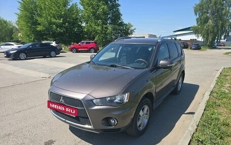 Mitsubishi Outlander III рестайлинг 3, 2010 год, 1 156 000 рублей, 2 фотография
