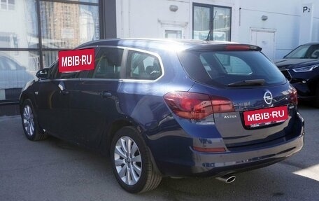 Opel Astra J, 2011 год, 813 000 рублей, 7 фотография
