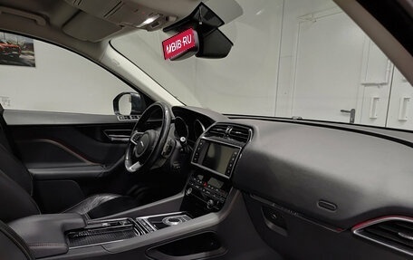 Jaguar F-Pace, 2017 год, 2 699 000 рублей, 13 фотография