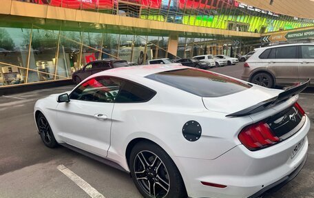 Ford Mustang VI рестайлинг, 2020 год, 2 800 000 рублей, 3 фотография