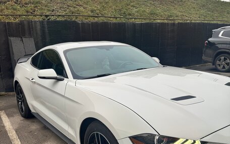 Ford Mustang VI рестайлинг, 2020 год, 2 800 000 рублей, 6 фотография