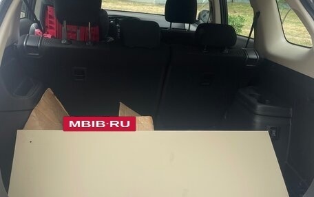 Mitsubishi Outlander III рестайлинг 3, 2019 год, 2 200 000 рублей, 6 фотография