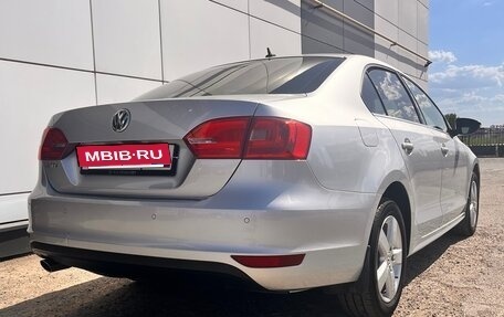Volkswagen Jetta VI, 2013 год, 1 300 000 рублей, 3 фотография