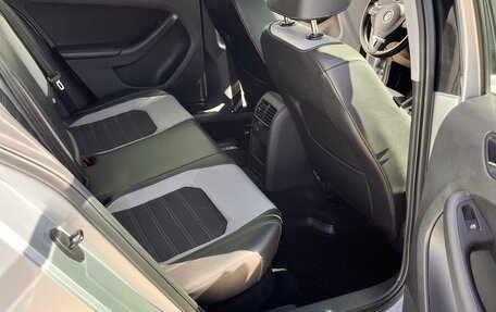 Volkswagen Jetta VI, 2013 год, 1 300 000 рублей, 15 фотография
