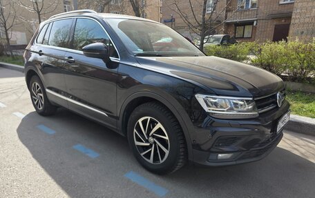 Volkswagen Tiguan II, 2018 год, 2 380 000 рублей, 8 фотография