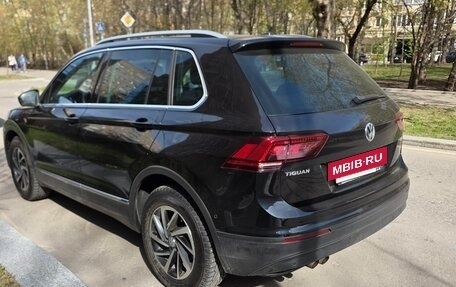 Volkswagen Tiguan II, 2018 год, 2 380 000 рублей, 3 фотография