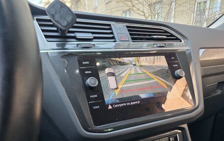 Volkswagen Tiguan II, 2018 год, 2 380 000 рублей, 27 фотография