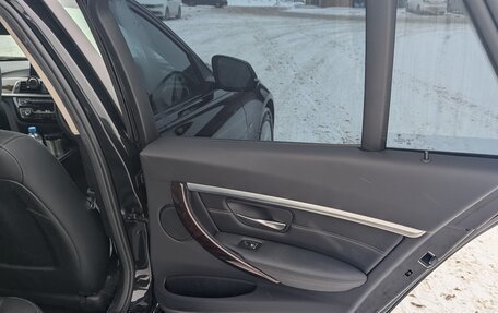 BMW 3 серия, 2017 год, 1 650 000 рублей, 16 фотография