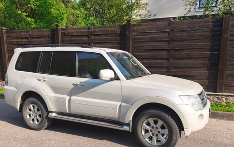 Mitsubishi Pajero IV, 2014 год, 2 700 000 рублей, 2 фотография