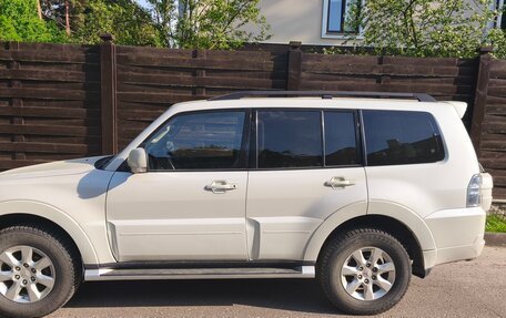 Mitsubishi Pajero IV, 2014 год, 2 700 000 рублей, 4 фотография