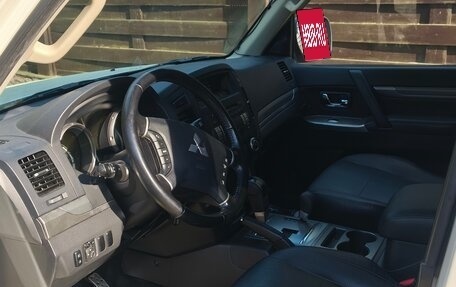 Mitsubishi Pajero IV, 2014 год, 2 700 000 рублей, 5 фотография