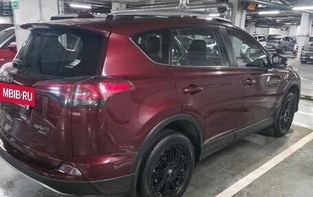 Toyota RAV4, 2017 год, 2 200 000 рублей, 4 фотография