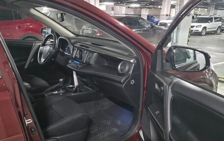 Toyota RAV4, 2017 год, 2 200 000 рублей, 14 фотография