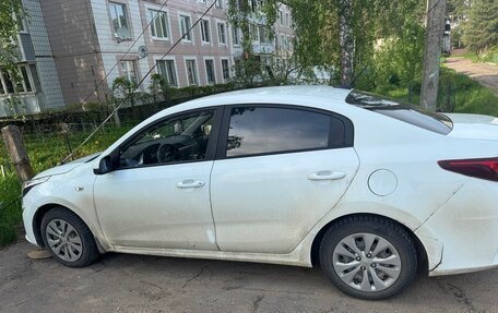 KIA Rio IV, 2020 год, 1 050 000 рублей, 5 фотография