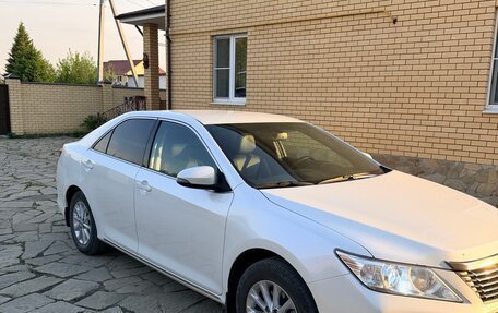 Toyota Camry, 2014 год, 1 700 000 рублей, 2 фотография