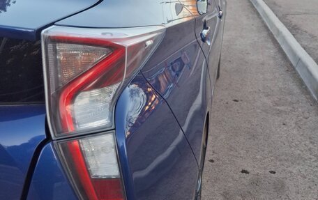 Toyota Prius IV XW50, 2016 год, 1 600 000 рублей, 7 фотография