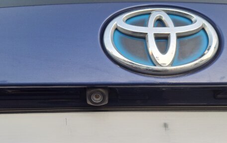 Toyota Prius IV XW50, 2016 год, 1 600 000 рублей, 22 фотография