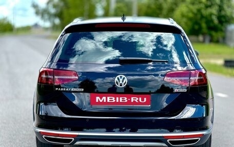 Volkswagen Passat B8 рестайлинг, 2018 год, 2 800 000 рублей, 4 фотография