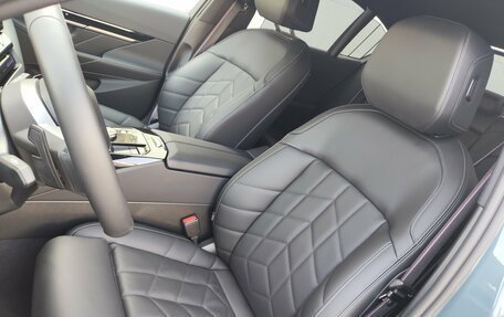 BMW 5 серия, 2025 год, 12 700 000 рублей, 13 фотография