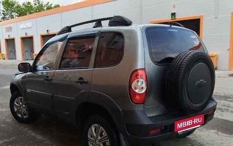 Chevrolet Niva I рестайлинг, 2009 год, 350 000 рублей, 3 фотография
