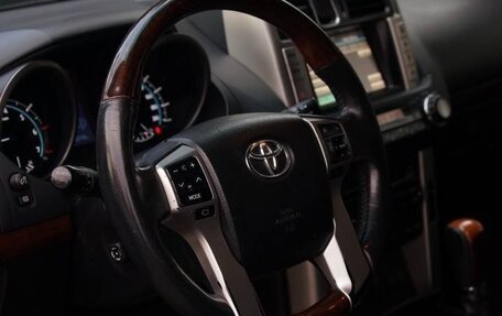 Toyota Land Cruiser Prado 150 рестайлинг 2, 2011 год, 2 499 000 рублей, 6 фотография