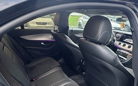 Mercedes-Benz E-Класс, 2019 год, 3 900 000 рублей, 5 фотография