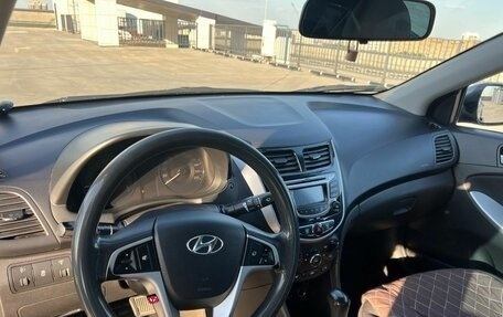 Hyundai Solaris II рестайлинг, 2011 год, 659 008 рублей, 13 фотография